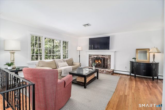 28 Fieldcrest Drive, Ridgefield, CT 06877