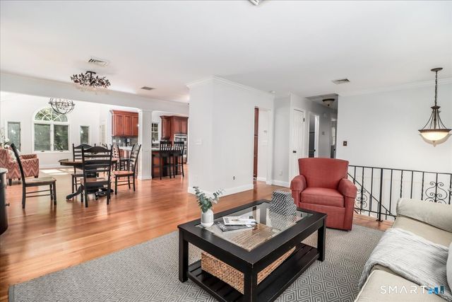 28 Fieldcrest Drive, Ridgefield, CT 06877