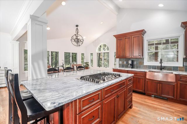 28 Fieldcrest Drive, Ridgefield, CT 06877
