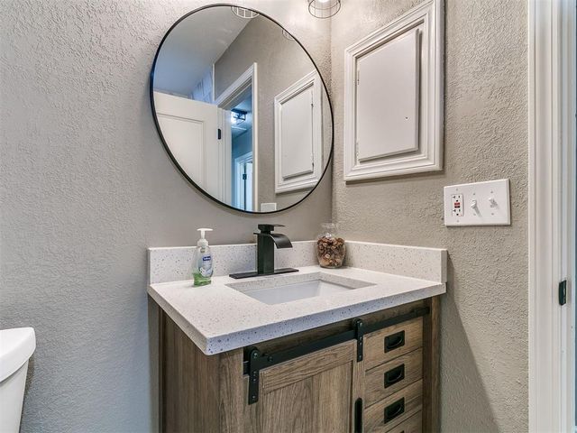 10209 Lyndon Road, Oklahoma City, OK 73120