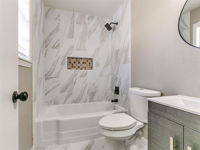 10209 Lyndon Road, Oklahoma City, OK 73120