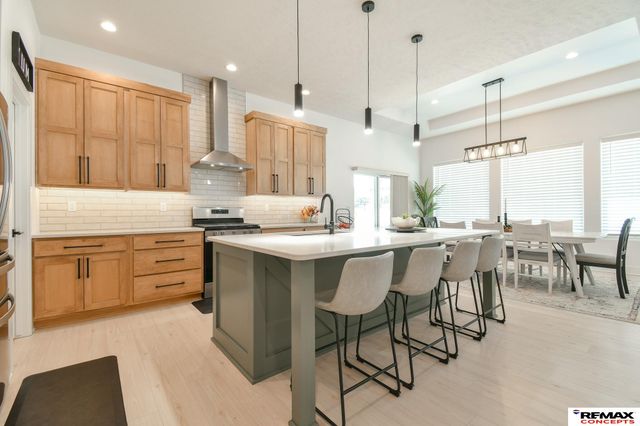 921 S 88th Street, Lincoln, NE 68520