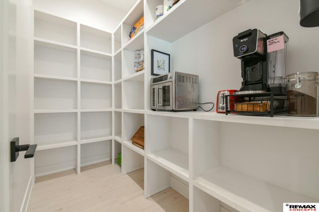 921 S 88th Street, Lincoln, NE 68520