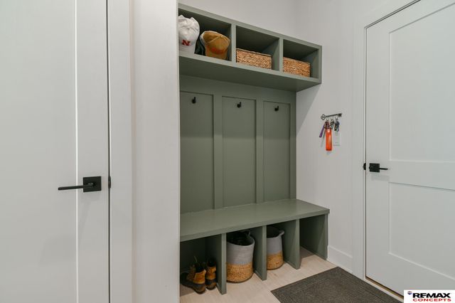 921 S 88th Street, Lincoln, NE 68520