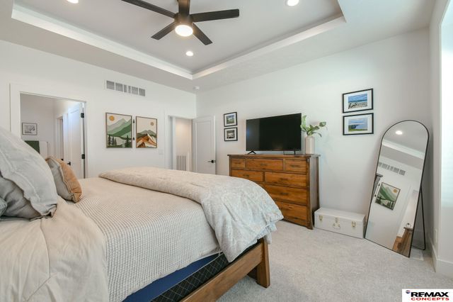 921 S 88th Street, Lincoln, NE 68520