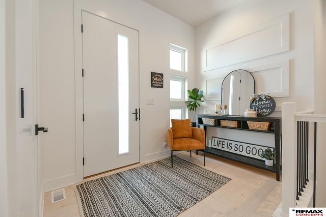 921 S 88th Street, Lincoln, NE 68520