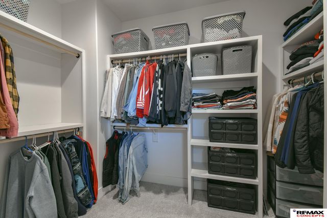 921 S 88th Street, Lincoln, NE 68520