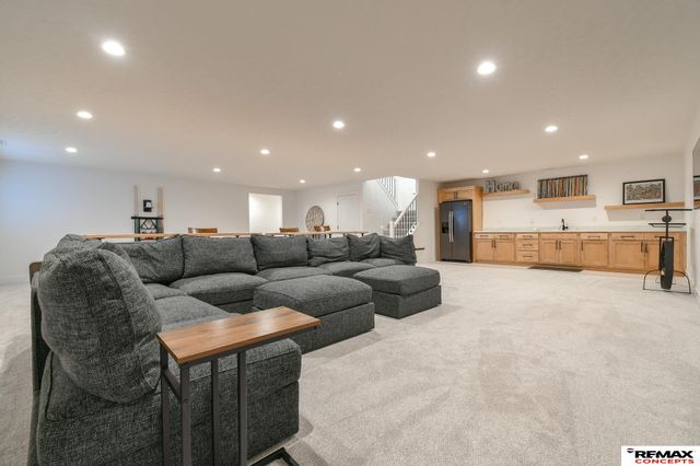 921 S 88th Street, Lincoln, NE 68520