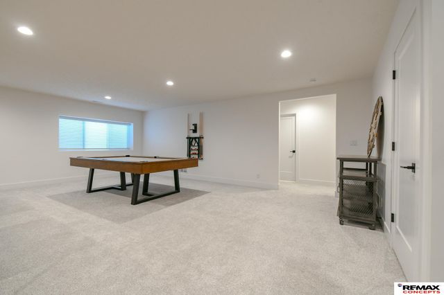 921 S 88th Street, Lincoln, NE 68520