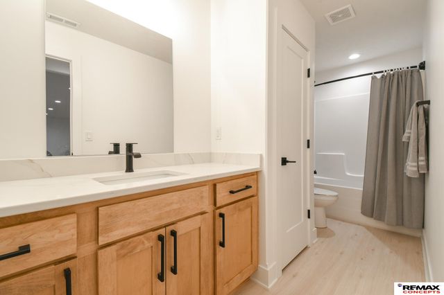 921 S 88th Street, Lincoln, NE 68520