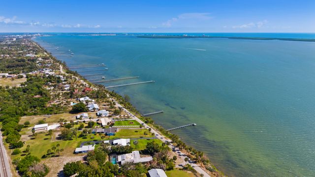 4003 S Indian River Drive, Fort Pierce, FL 34982