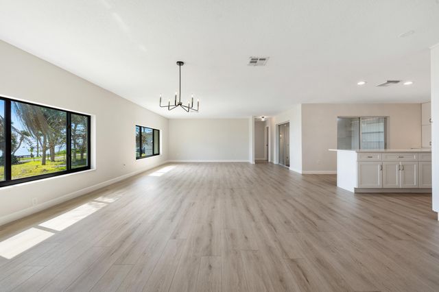 4003 S Indian River Drive, Fort Pierce, FL 34982