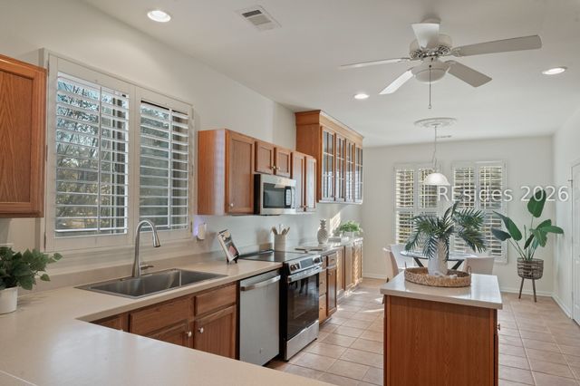 30 Hampton Cir, Bluffton, SC 29909