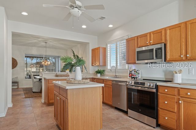 30 Hampton Cir, Bluffton, SC 29909