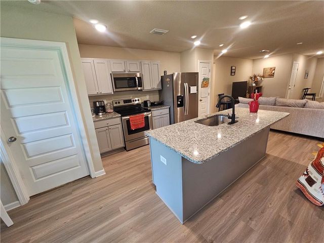 10751 Burlington Way N, Mobile, AL 36608