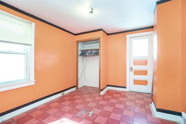 9215 Pinegrove Avenue, Parma, OH 44129