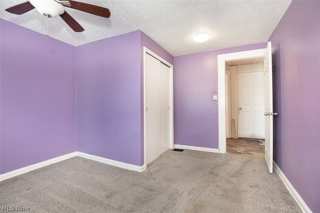 9215 Pinegrove Avenue, Parma, OH 44129