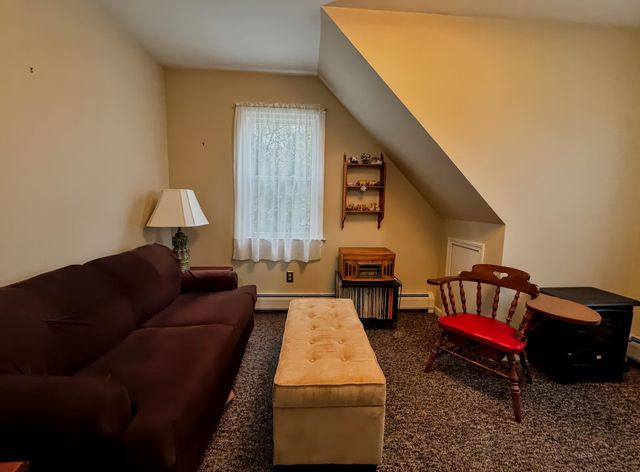 341 Chester Knoll Drive, Bennington, VT 05201