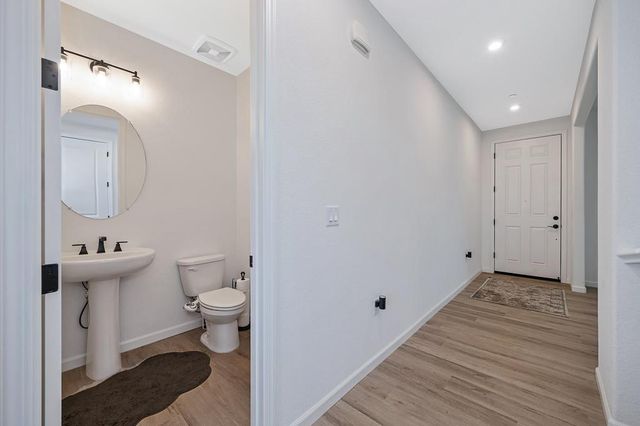 4049 Molten Creek Way, Roseville, CA 95747