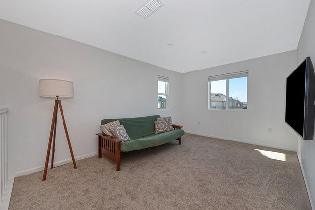 4049 Molten Creek Way, Roseville, CA 95747