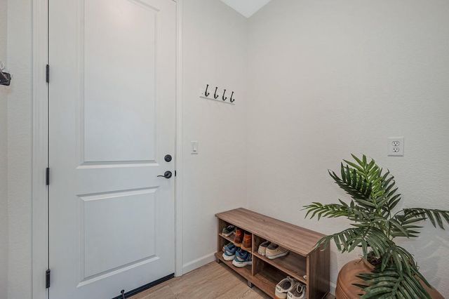 4049 Molten Creek Way, Roseville, CA 95747