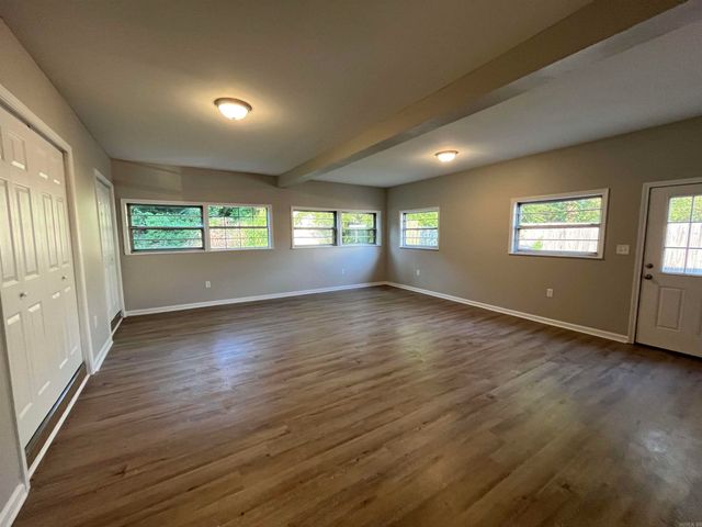 408 West 33rd St, North Little Rock, AR 72118