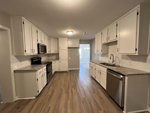 408 West 33rd St, North Little Rock, AR 72118