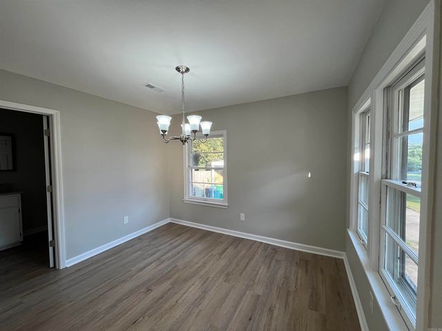 408 West 33rd St, North Little Rock, AR 72118