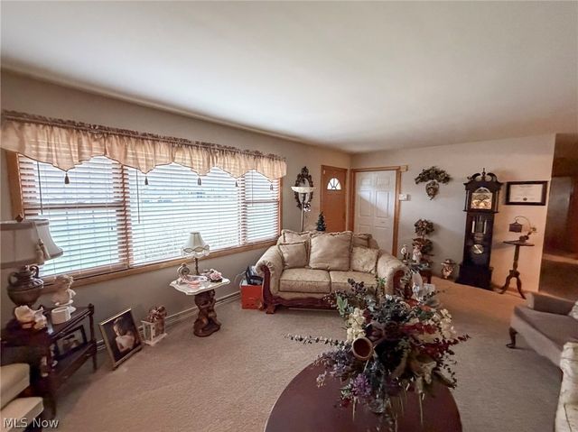 5212 Calla Avenue NW, Warren, OH 44483