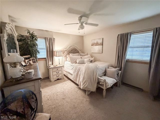 5212 Calla Avenue NW, Warren, OH 44483