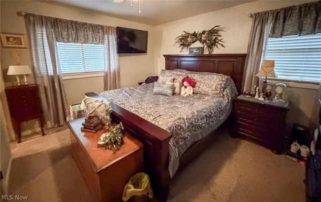 5212 Calla Avenue NW, Warren, OH 44483