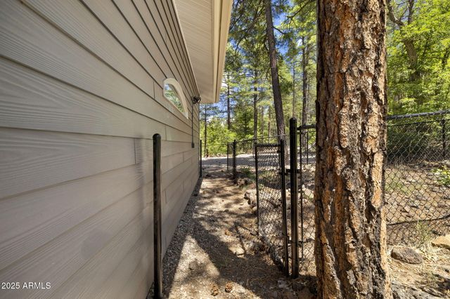 1430 E PUMA Place F, Munds Park, AZ 86017