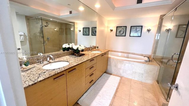 1830 S Ocean Dr 2204, Hallandale Beach, FL 33009