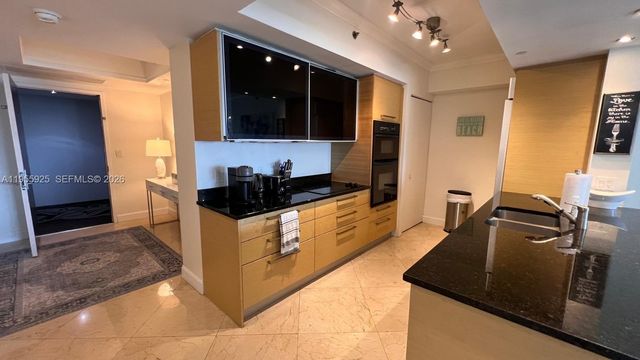 1830 S Ocean Dr 2204, Hallandale Beach, FL 33009