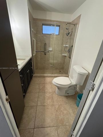 1721 SW 84th Avenue, Davie, FL 33324