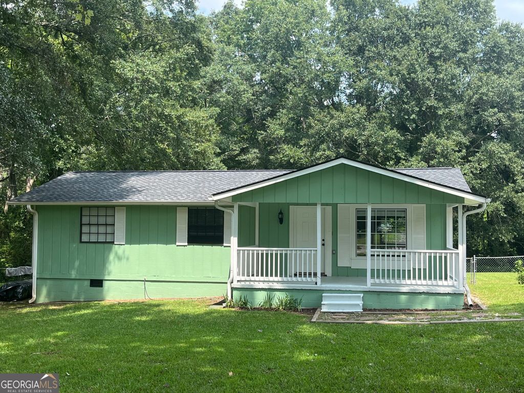 107 Club Drive, Locust Grove, GA 30248