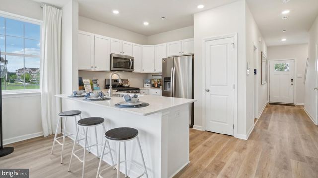 11 ANNA LN, Westampton, NJ 08060