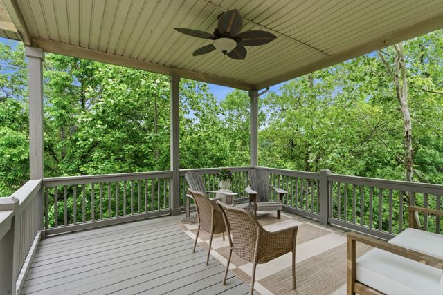 548 Summit Oaks Ct, Nashville, TN 37221