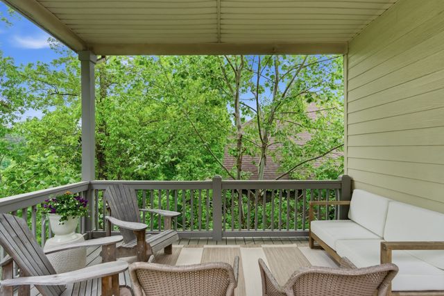 548 Summit Oaks Ct, Nashville, TN 37221