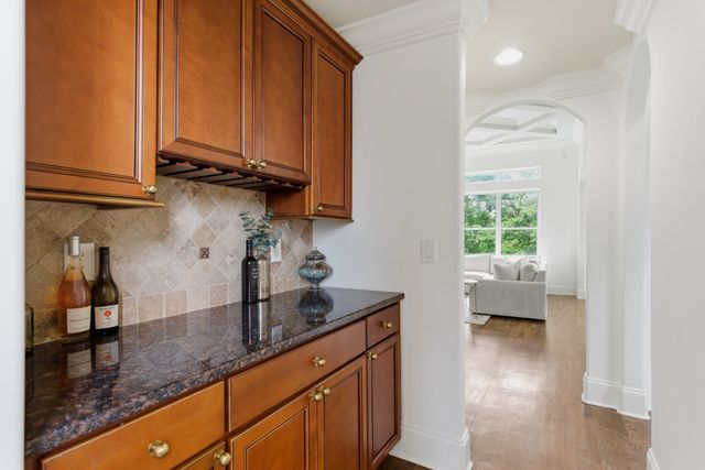 548 Summit Oaks Ct, Nashville, TN 37221