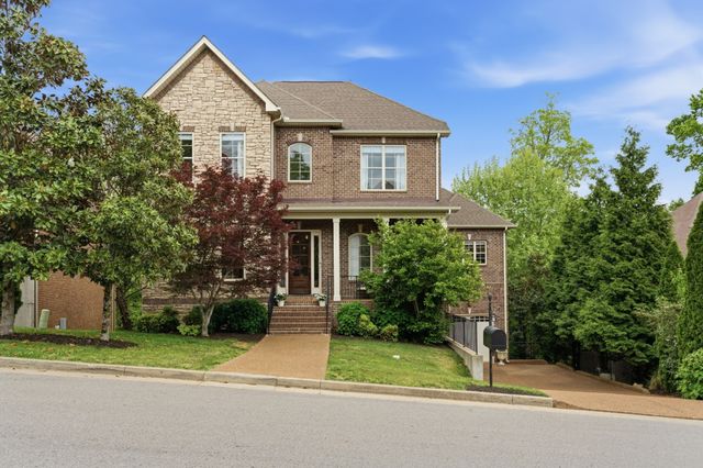 548 Summit Oaks Ct, Nashville, TN 37221