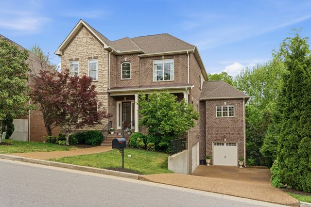 548 Summit Oaks Ct, Nashville, TN 37221