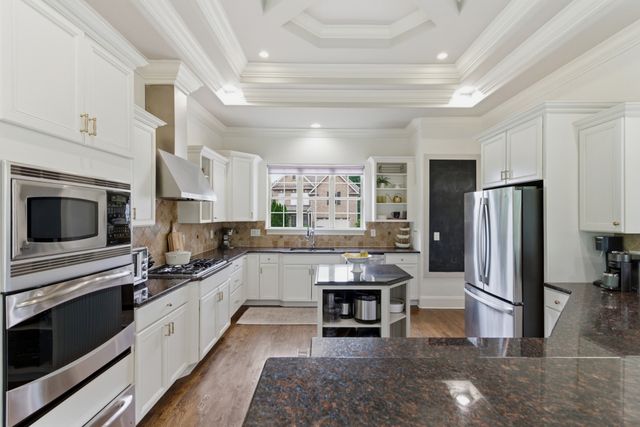 548 Summit Oaks Ct, Nashville, TN 37221