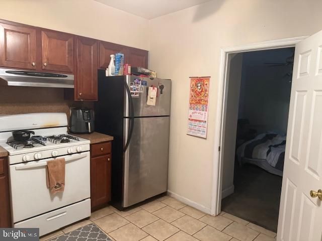 2112 S 3RD ST, Philadelphia, PA 19148