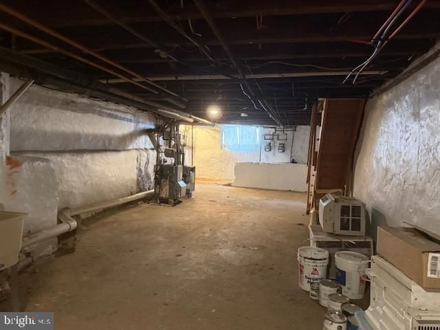 2112 S 3RD ST, Philadelphia, PA 19148