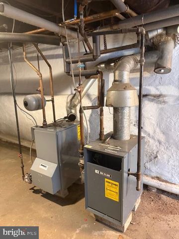 2112 S 3RD ST, Philadelphia, PA 19148