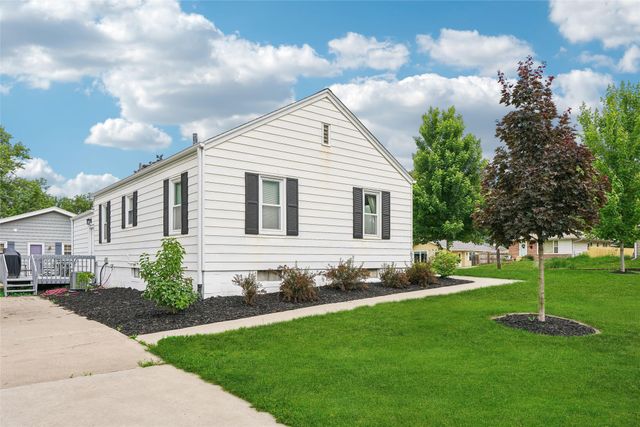4000 53rd Street, Des Moines, IA 50310