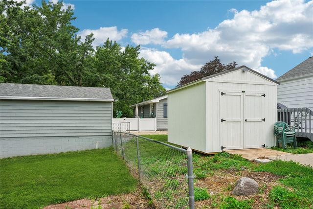4000 53rd Street, Des Moines, IA 50310