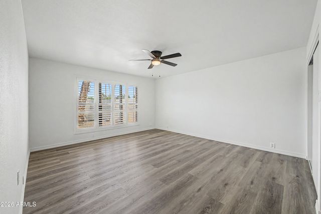 2905 W GLENDALE Avenue, Phoenix, AZ 85051