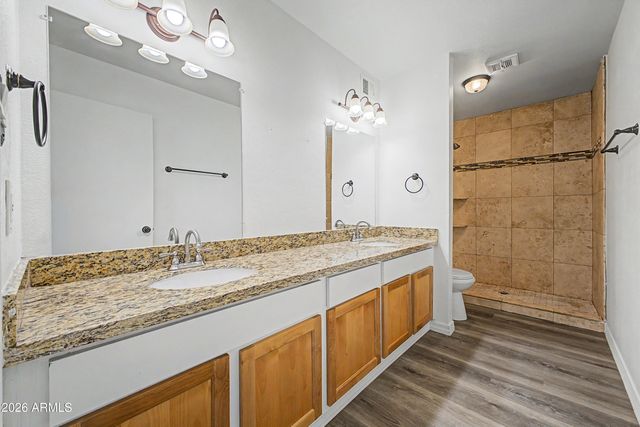 2905 W GLENDALE Avenue, Phoenix, AZ 85051